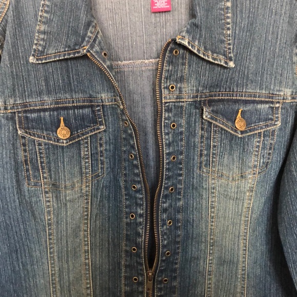 Jean Jacket - Picture 3 of 4
